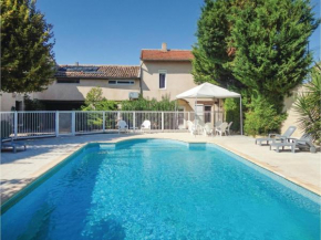 Six-Bedroom Holiday Home in Montagnac